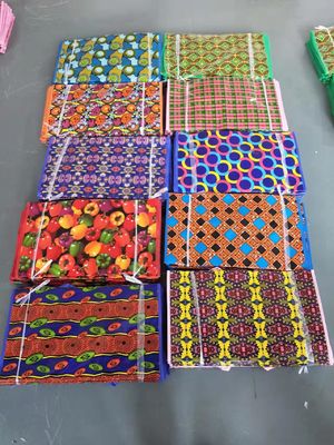 Doppio manubrio chiusura cerniera sacchetti di shopping in PP in colori CMYK personalizzati per promozioni o regali